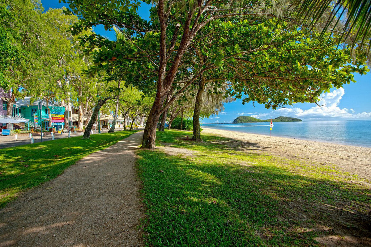 Palm Cove Village